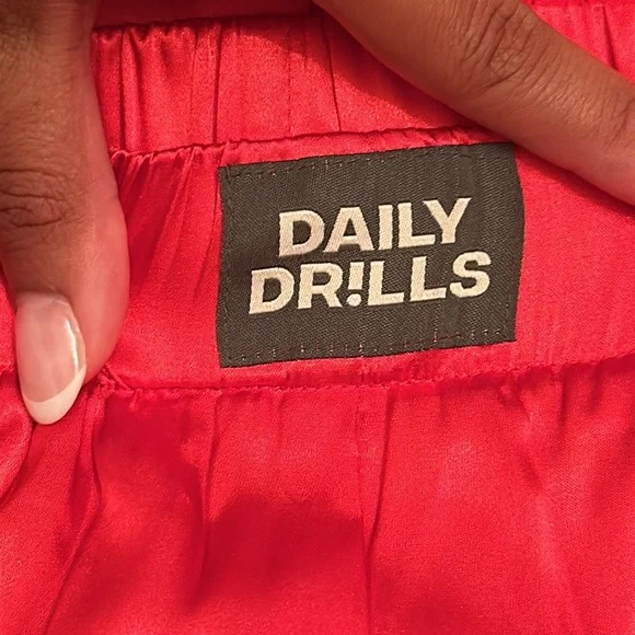 Daily Drills Silky Resort Pants - Picture 5 of 6